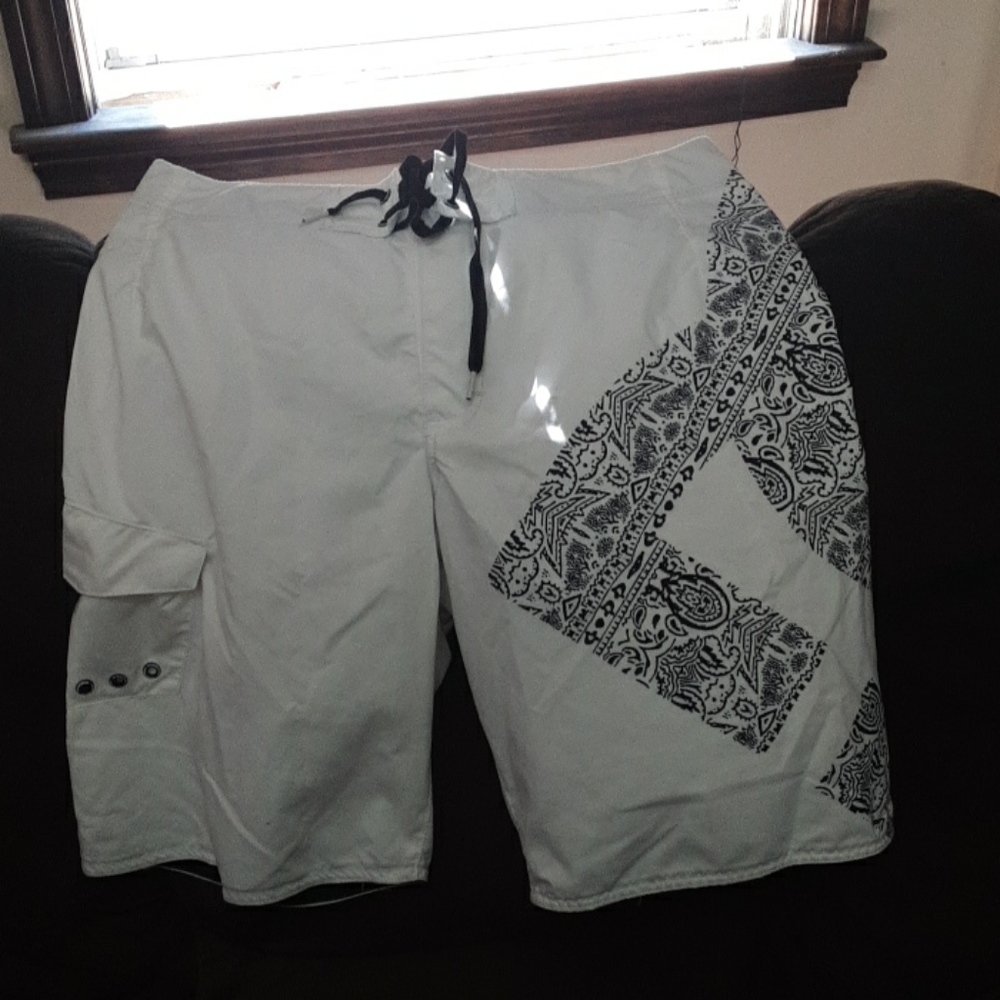 DC boardsshorts mens size 36
